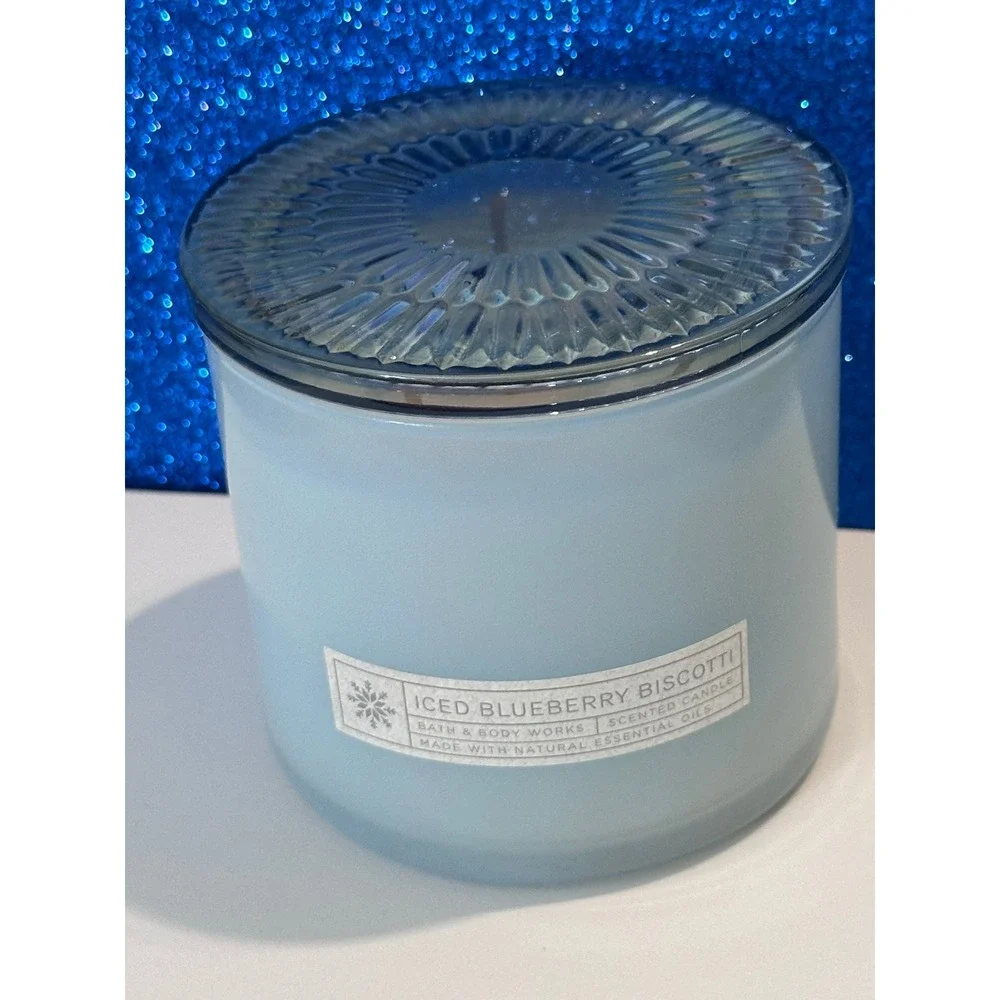 Bath & Body Works Iced Blueberry Biscotti 3-Wick Scented Candle 14.5 oz Blue Jar